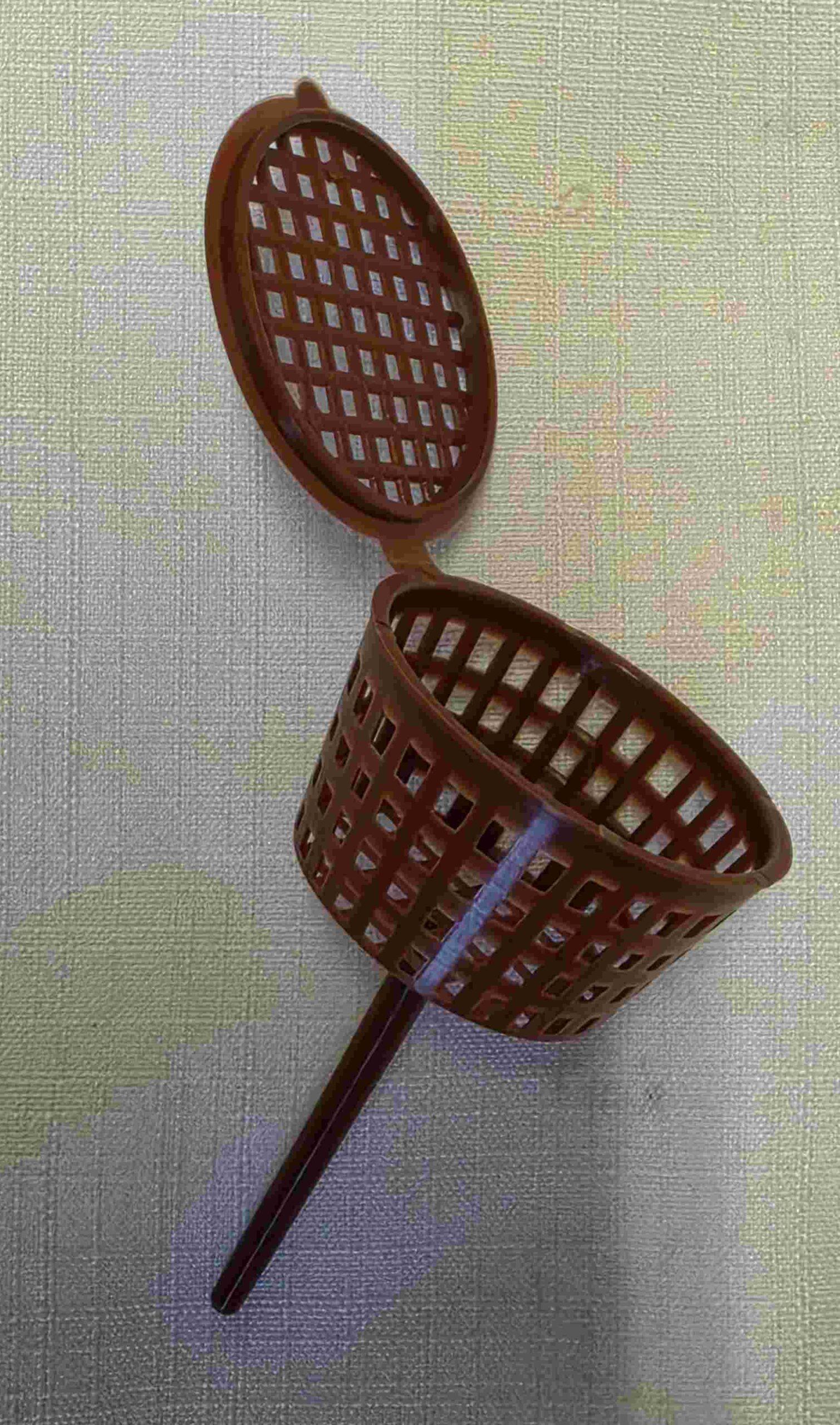 Fertilizer Basket - with spike
